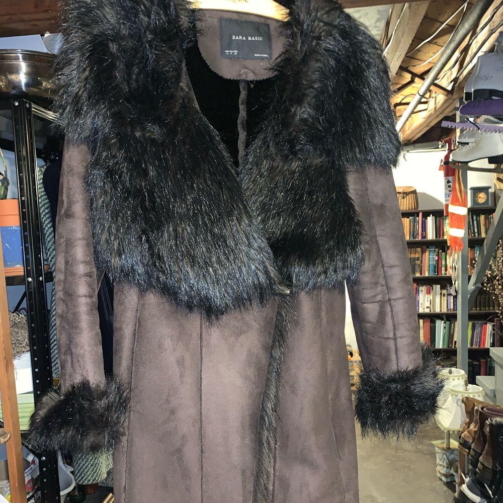 Zara Basic Ladies Faux Fur Coat size Small